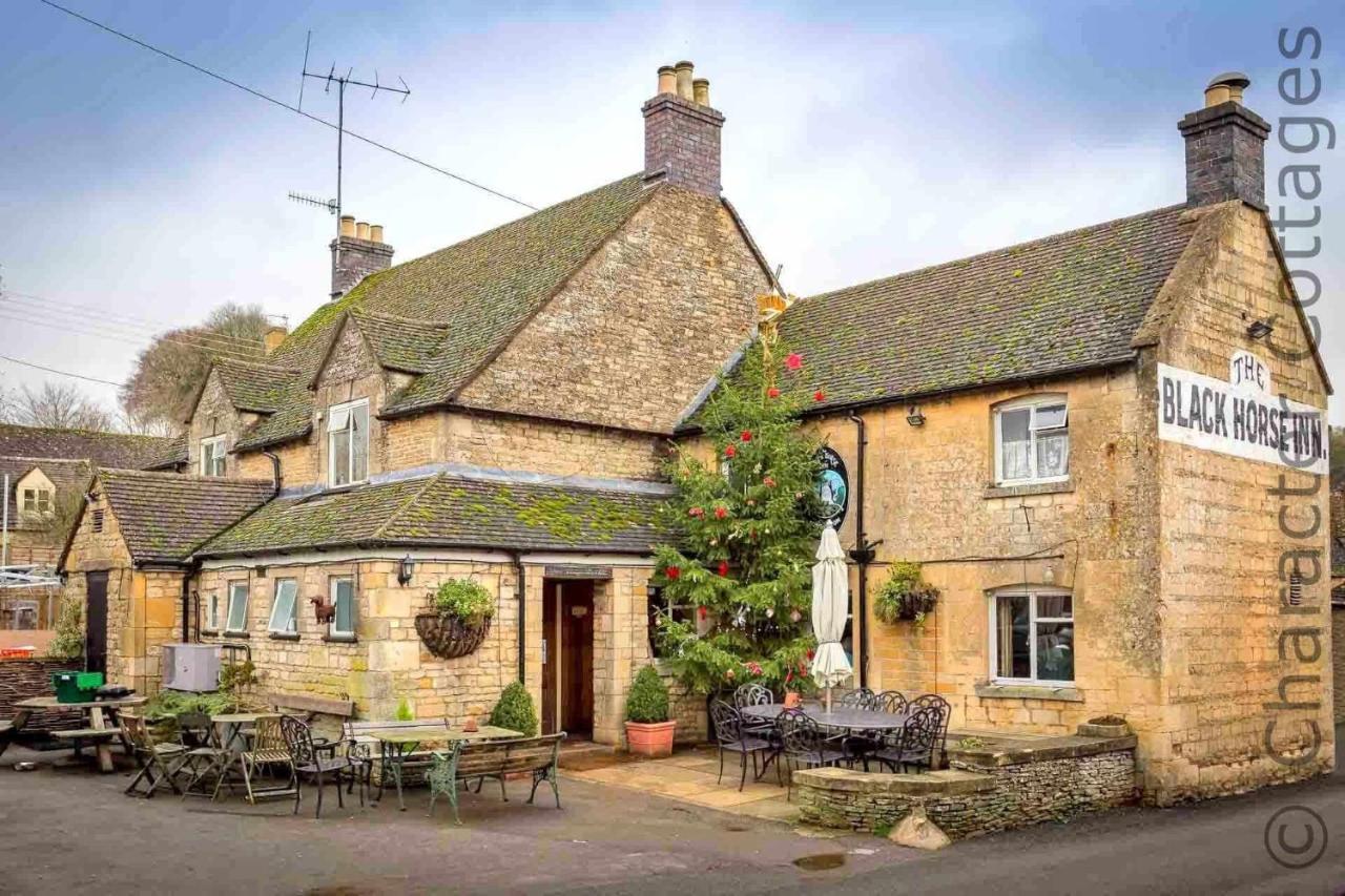 Flynn'S Barn Βίλα Aylworth Εξωτερικό φωτογραφία