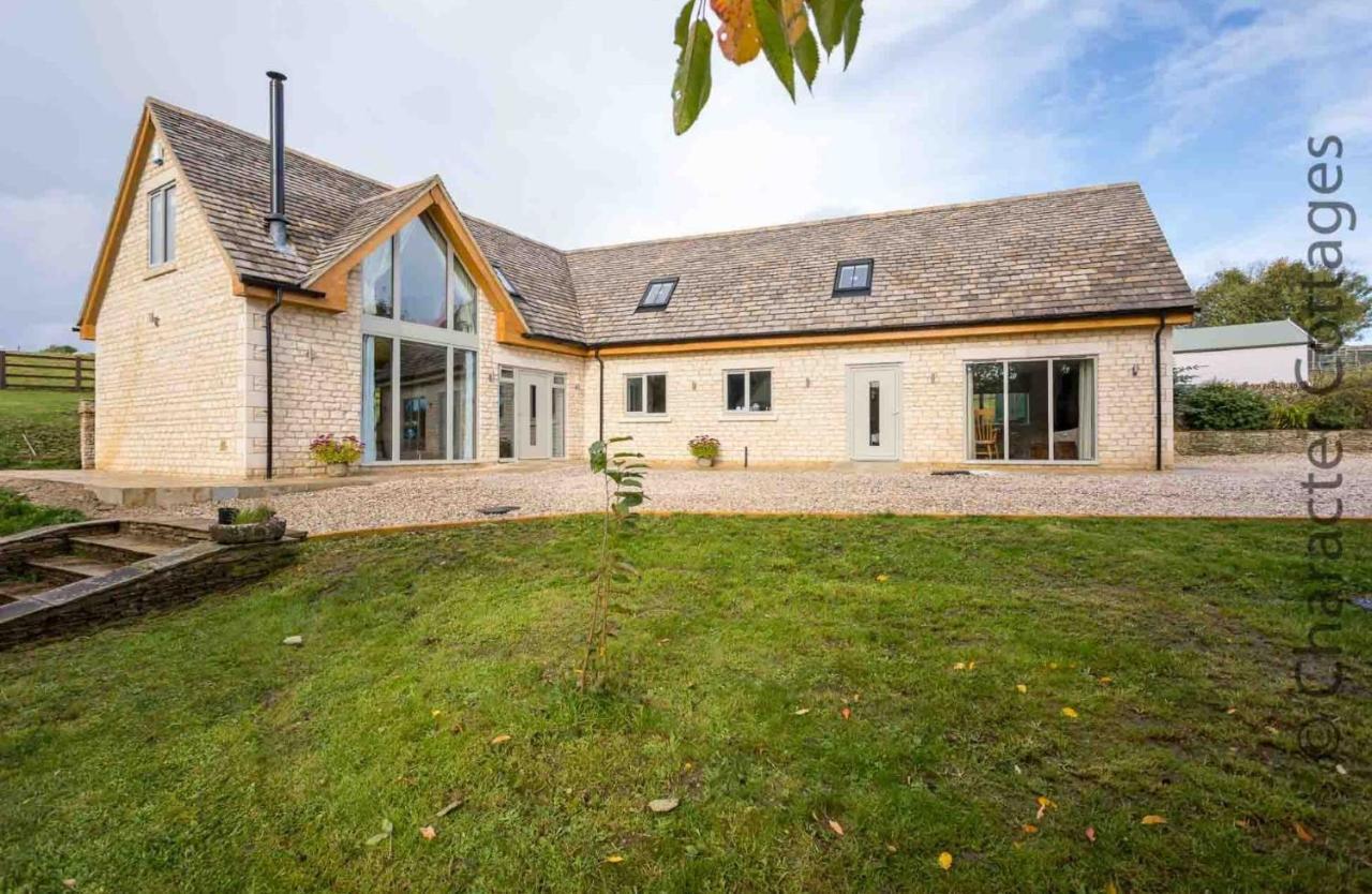 Flynn'S Barn Βίλα Aylworth Εξωτερικό φωτογραφία